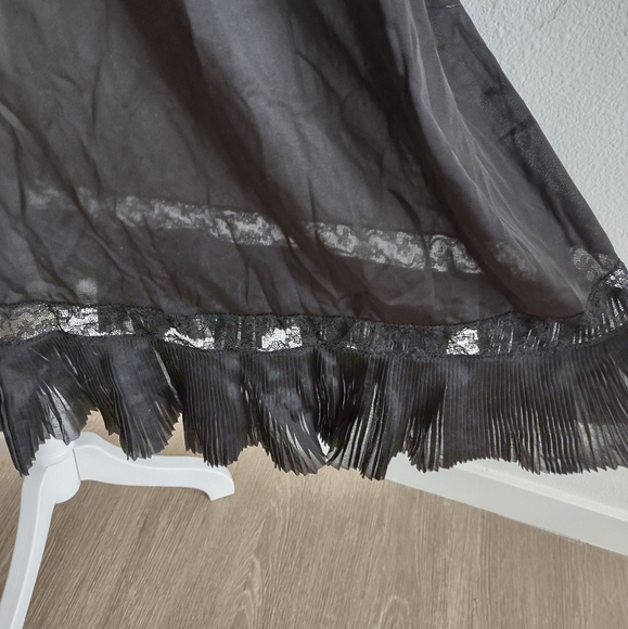 Vintage goth 40s inspired slip - Picture 6 of 7